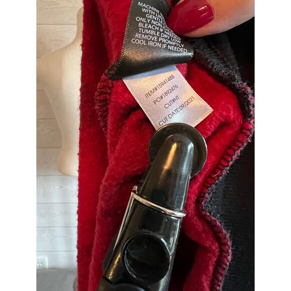 Torrid red/black buffalo plaid sweatshirt women's size 2(2X) - Picture 6 of 7